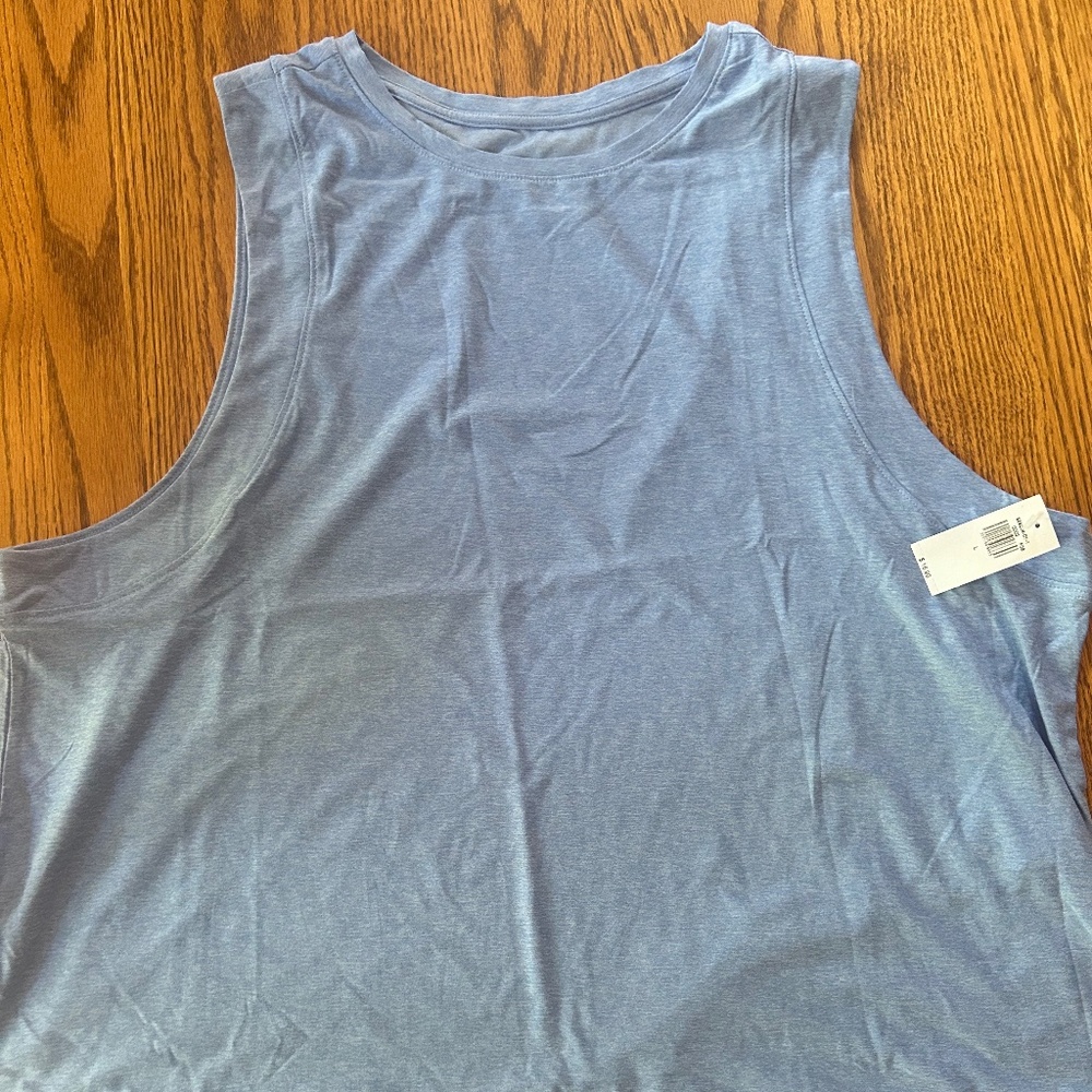 Athletic tank top